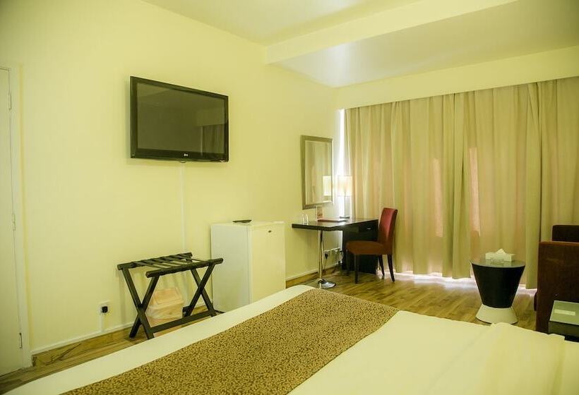 Номер Deluxe, Phoenicia Grand