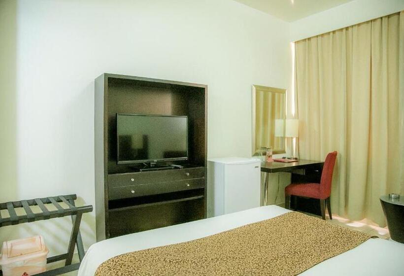 标准单人间, Phoenicia Grand