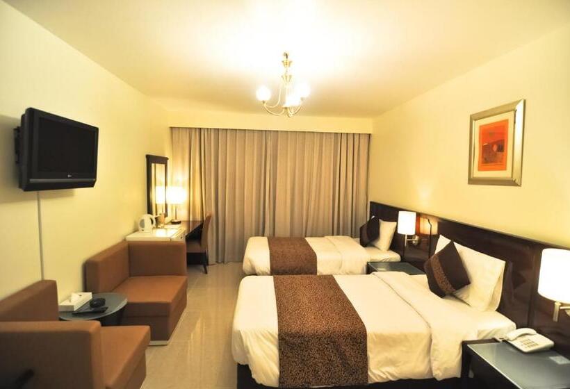 标准间, Phoenicia Grand