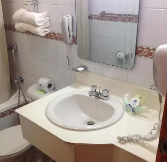 اتاق اجرایی یک تخته, Ramada