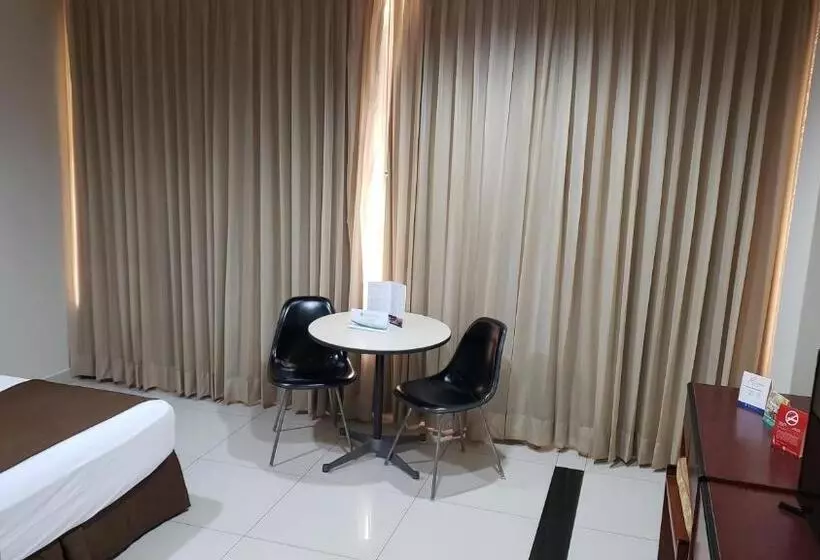 اتاق اجرایی یک تخته, Ramada