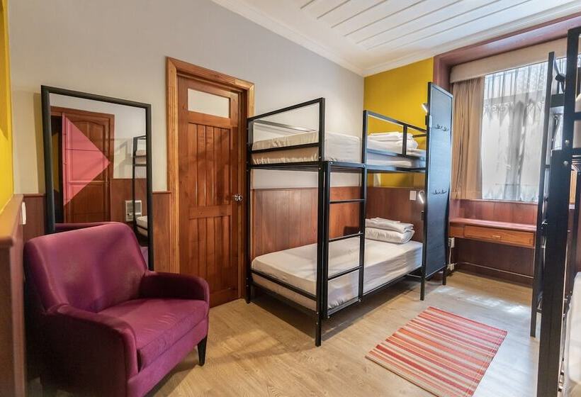 سرير فى غرفة مشتركه, Socialtel Cuenca   Formerly Selina Cuenca