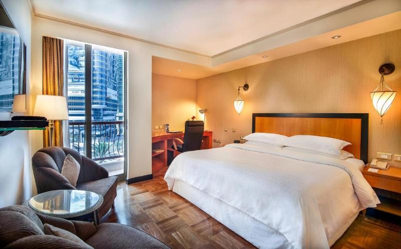 Номер Классический Вид на Город, Sheraton Abu Dhabi Hotel & Resort