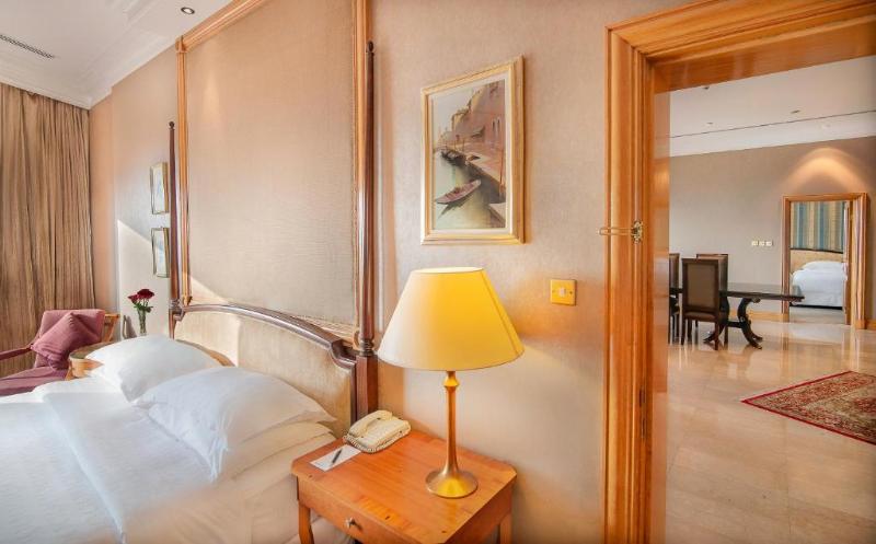 Классический Номер, Sheraton Abu Dhabi Hotel & Resort