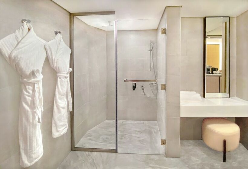 Номер Классический Вид на Город, Sheraton Abu Dhabi Hotel & Resort