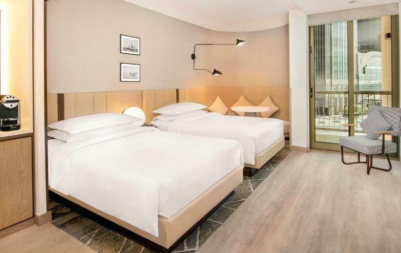 Номер Клуб, Sheraton Abu Dhabi Hotel & Resort