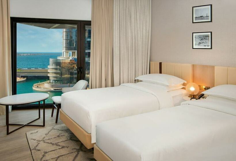 Номер Клуб, Sheraton Abu Dhabi Hotel & Resort