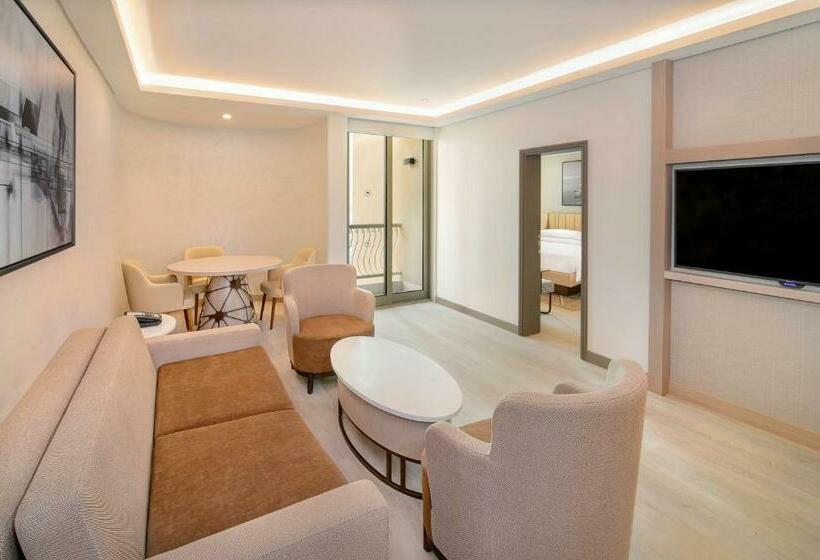 Люкс Executive Кровать Кинг, Sheraton Abu Dhabi Hotel & Resort