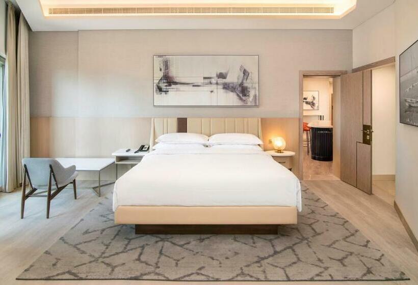 Люкс Real 2 Спальни, Sheraton Abu Dhabi Hotel & Resort