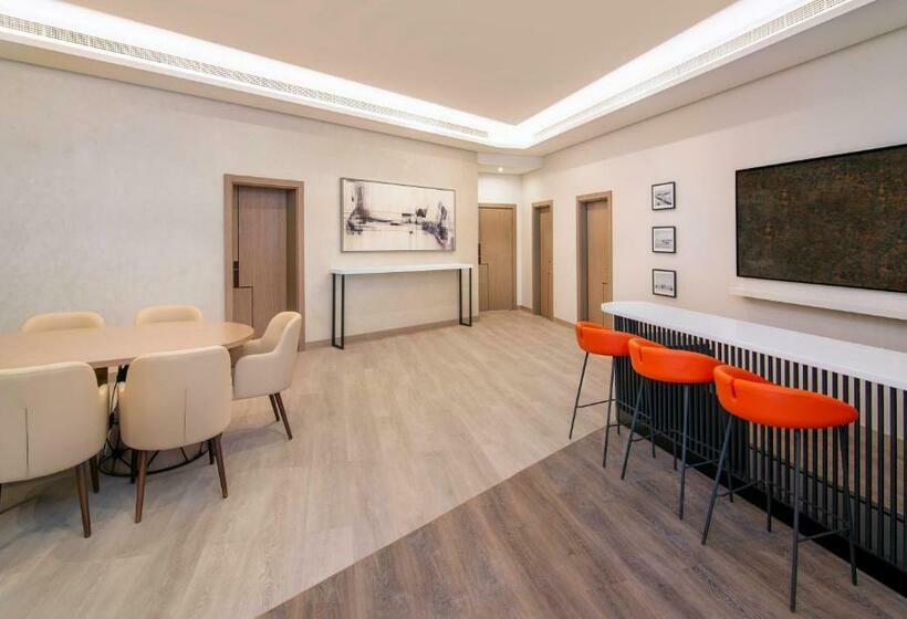 Люкс Real 2 Спальни, Sheraton Abu Dhabi Hotel & Resort