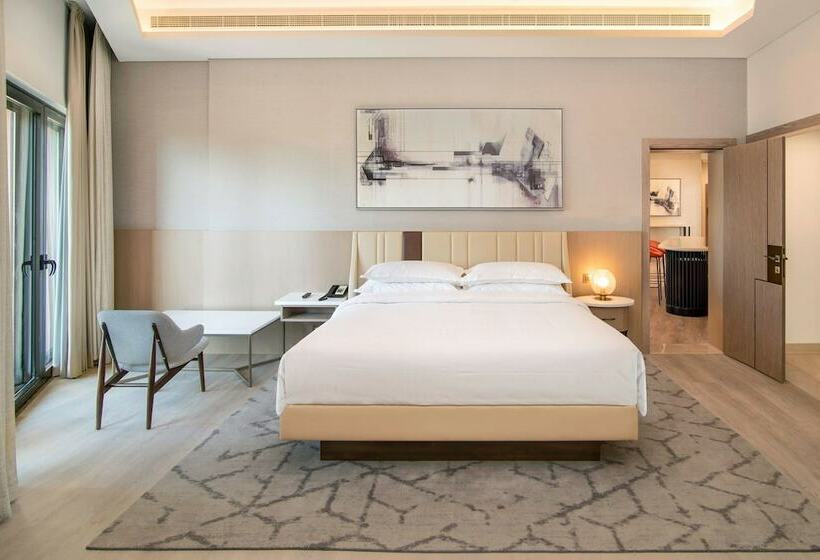 Люкс Real 2 Спальни, Sheraton Abu Dhabi Hotel & Resort