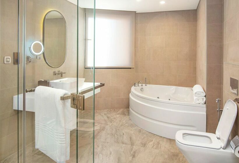 Люкс Real 2 Спальни, Sheraton Abu Dhabi Hotel & Resort