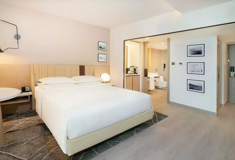 ダブルベッドのクラシックルーム, Sheraton Abu Dhabi Hotel & Resort