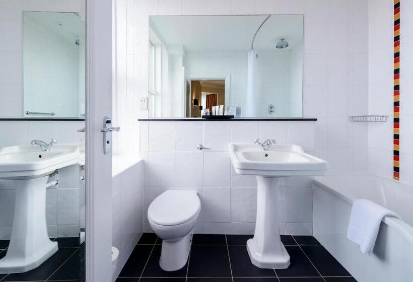 经济房, The Metropole Hotel Cork