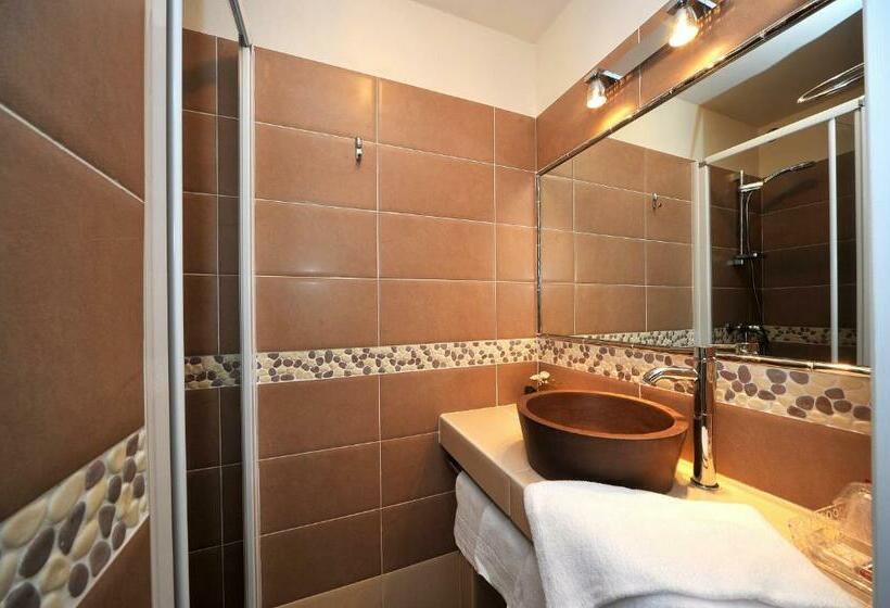 스탠다드 룸 바다 전망, Beau Rivage