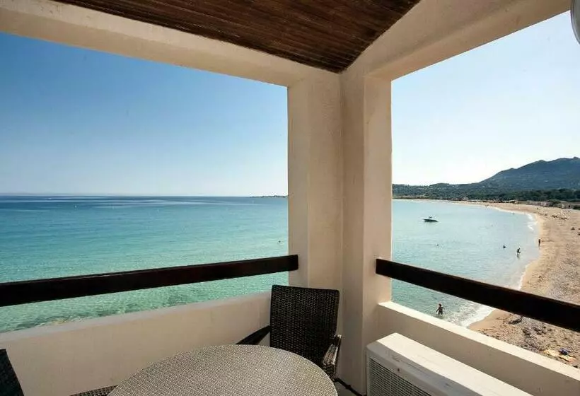 اتاق استاندارد با تراس و چشم‌انداز دریا, Beau Rivage