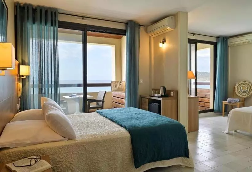 اتاق خانوادگی با چشم‌انداز دریا, Beau Rivage