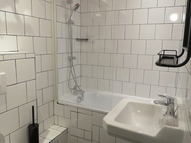 اتاق استاندارد, Bristol Reims