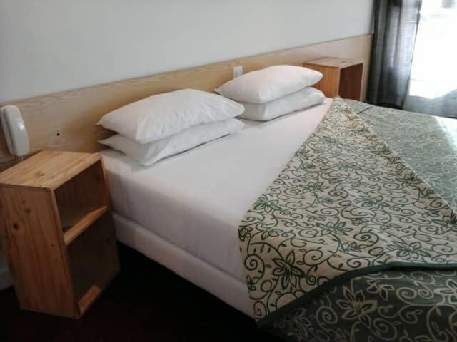 Camera Standard, Calvaire