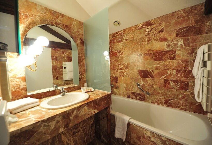 컴포트 룸, Chateau Du Clos De La Ribaudiere   Teritoria