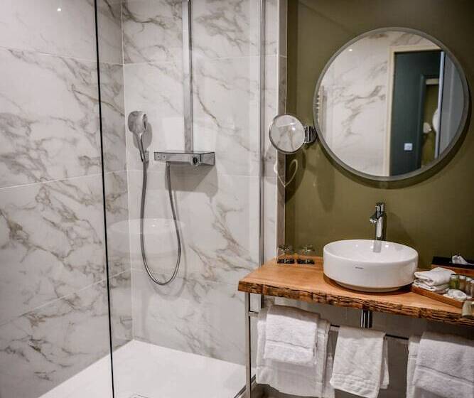 컴포트 룸, Chateau Du Clos De La Ribaudiere   Teritoria