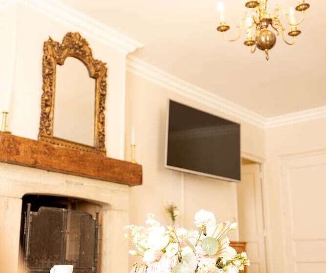 스위트, Château De Fontanges