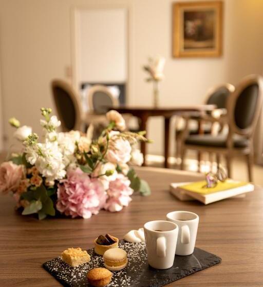 스위트, Château De Fontanges