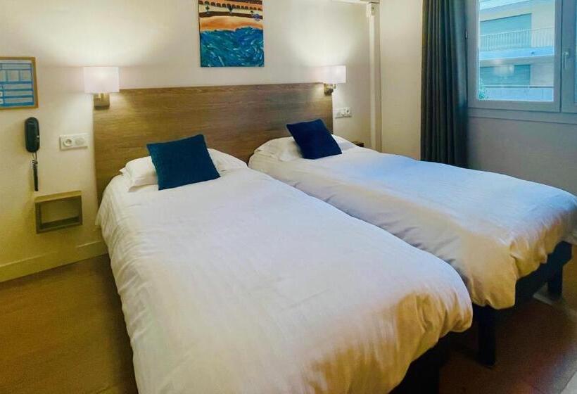 エコノミールーム, Courbet