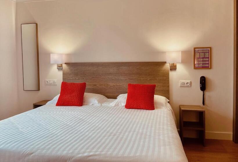 Трехместный Номер Классика, Courbet