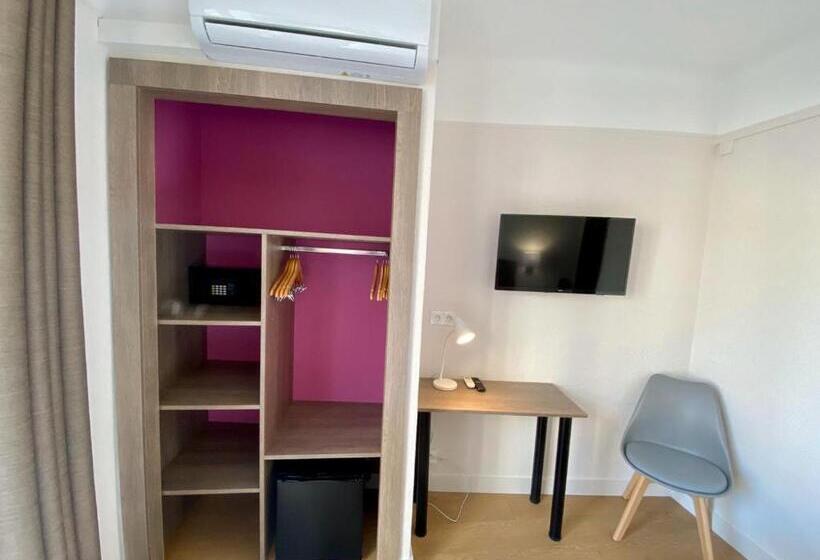 Номер Стандарт, Courbet