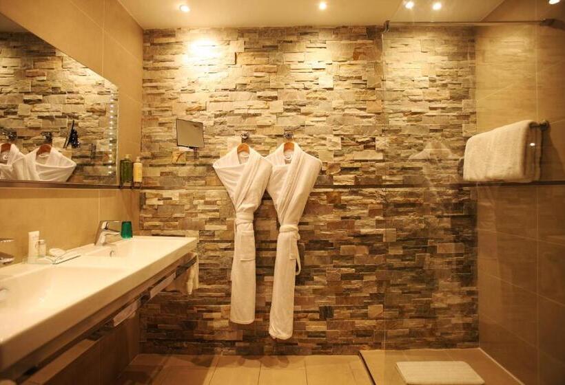 Номер Superior, De France