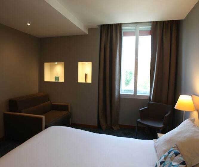 Трехместный Номер Superior, De France