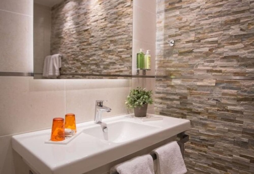 Номер Стандарт, De France