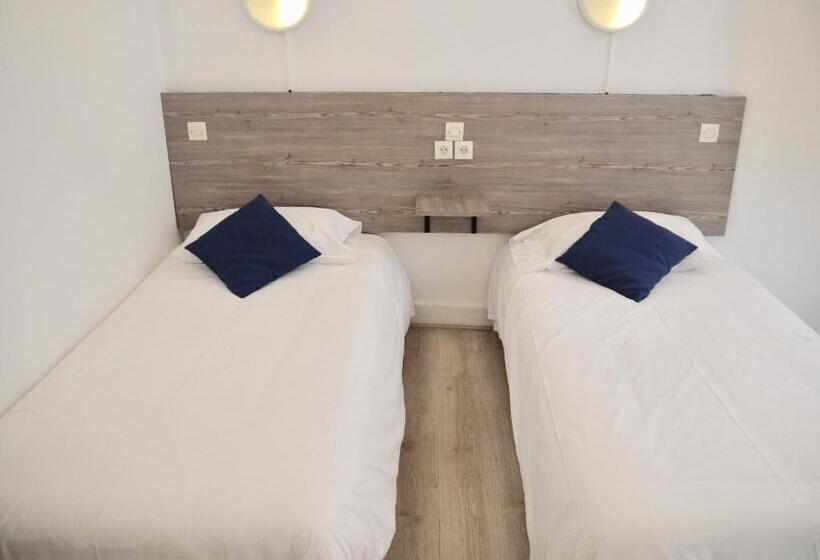 חדר סטנדרט, De La Poste