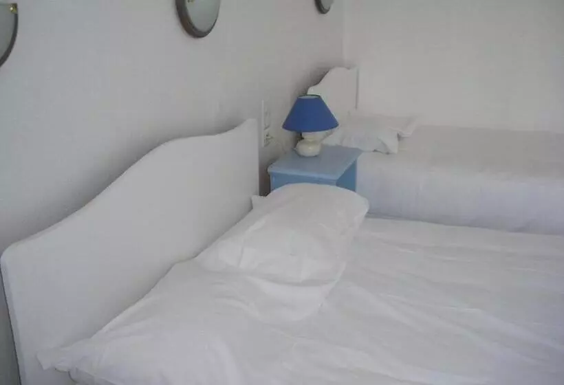 Quarto Triplo Estandar, De La Poste