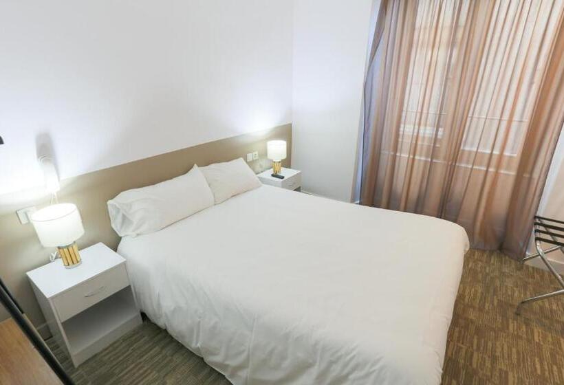 חדר סטנדרט, Du Clocher