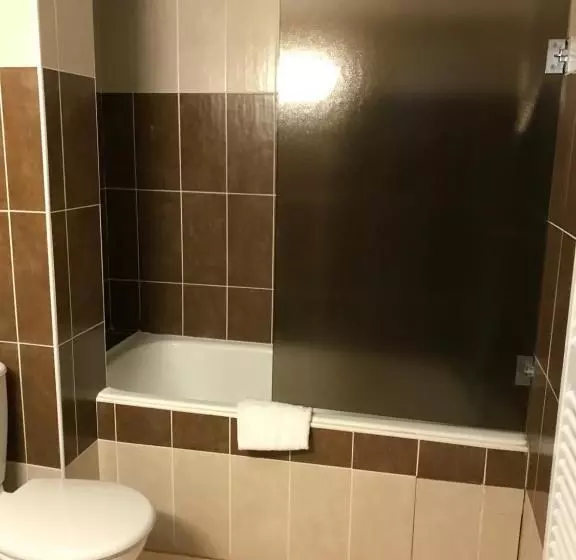 Standard 4 Pers. Værelse, Du Clocher