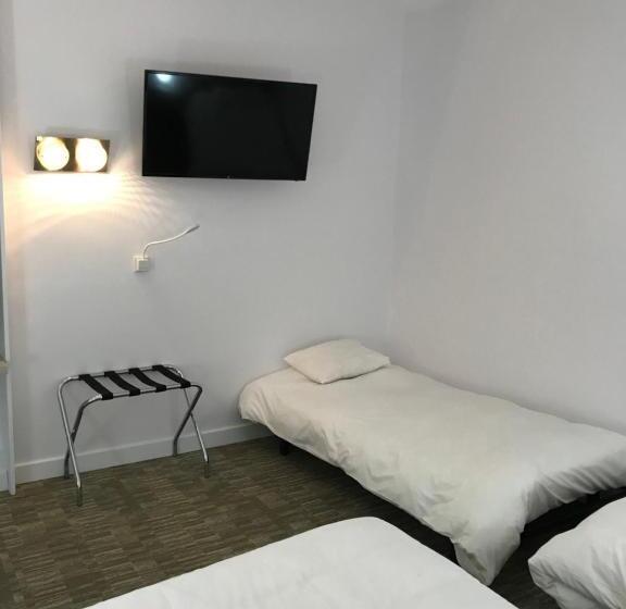 חדר סטנדרט לארבעה, Du Clocher