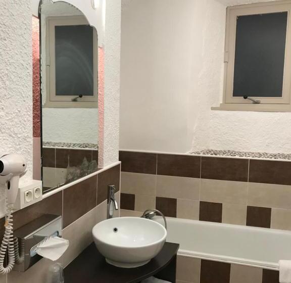 חדר סופריור, Du Clocher