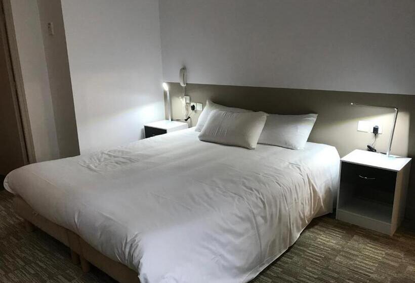 חדר סופריור, Du Clocher