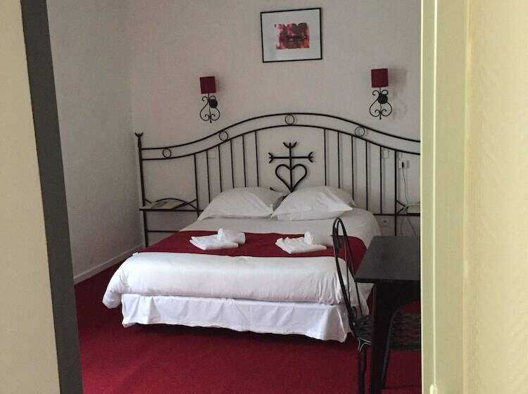 Номер Стандарт, Hostellerie De La Source