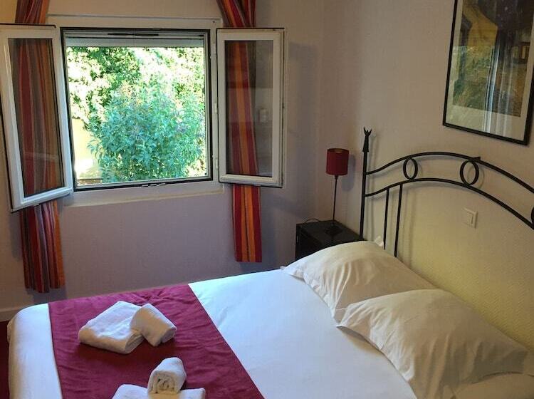 スタンダードトリプルルーム, Hostellerie De La Source