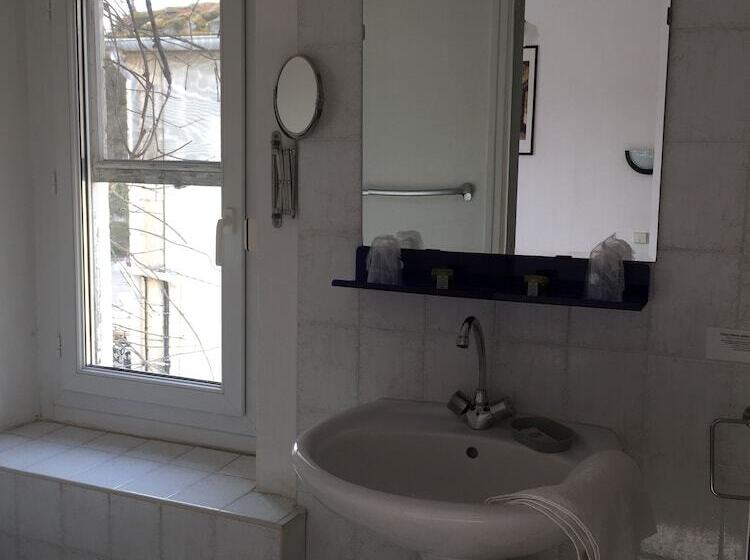 スタンダードトリプルルーム, Hostellerie De La Source