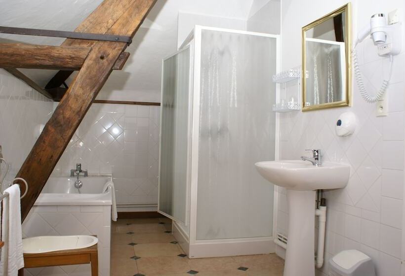 Полулюкс, Hostellerie Du Château De L Isle