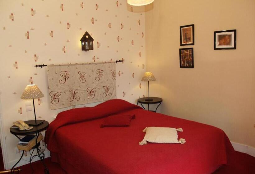 Номер Стандарт, Hôtel Central