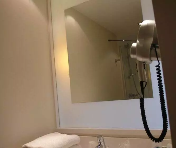 ファミリールーム, Ibis Styles Chinon