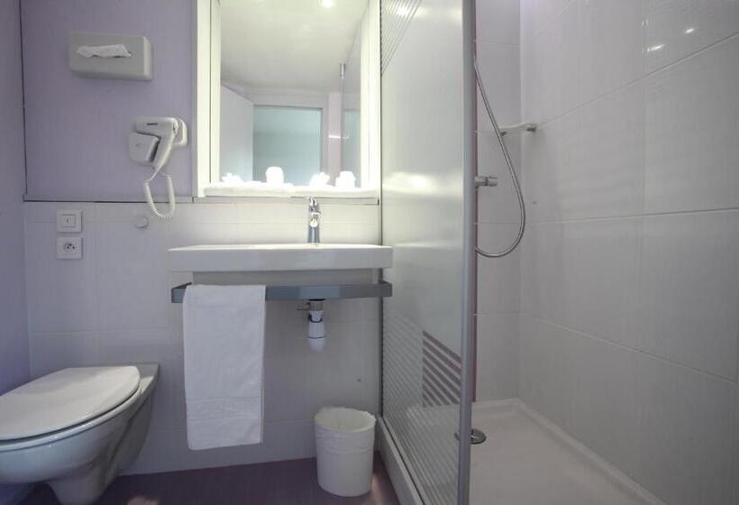 غرفة قياسية ثلاثية, Kyriad Nancy Sud  Ludres