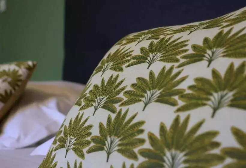 スタンダードトリプルルーム, Logis Hotel Le Blason De Provence