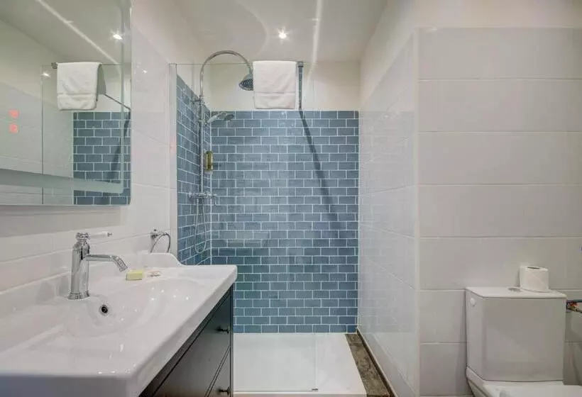 スタンダードトリプルルーム, Logis Hotel Le Blason De Provence