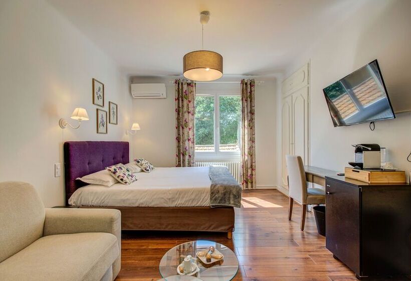 Номер Superior, Logis Hotel Le Blason De Provence